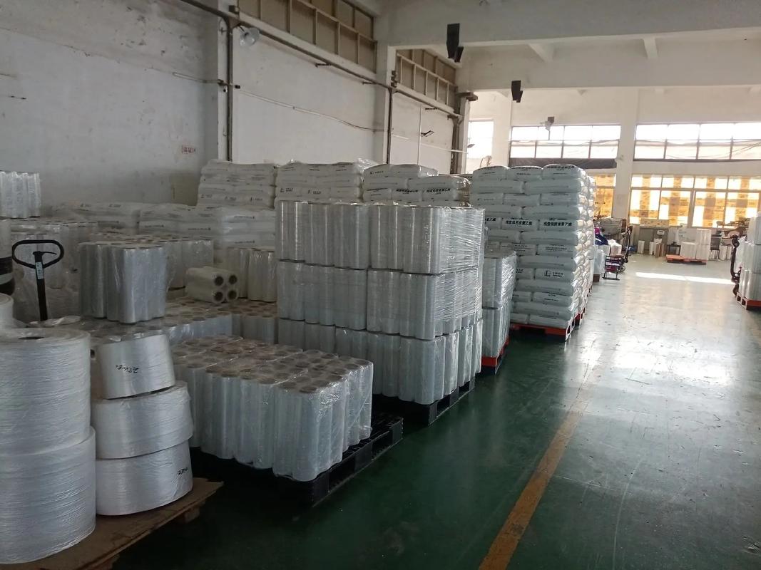 晨光中的工業(yè)脈動 探訪塑料包裝材料生產車間實景